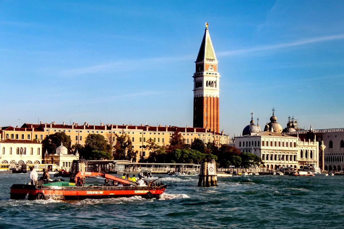 意大利威尼斯水城怎么形成的